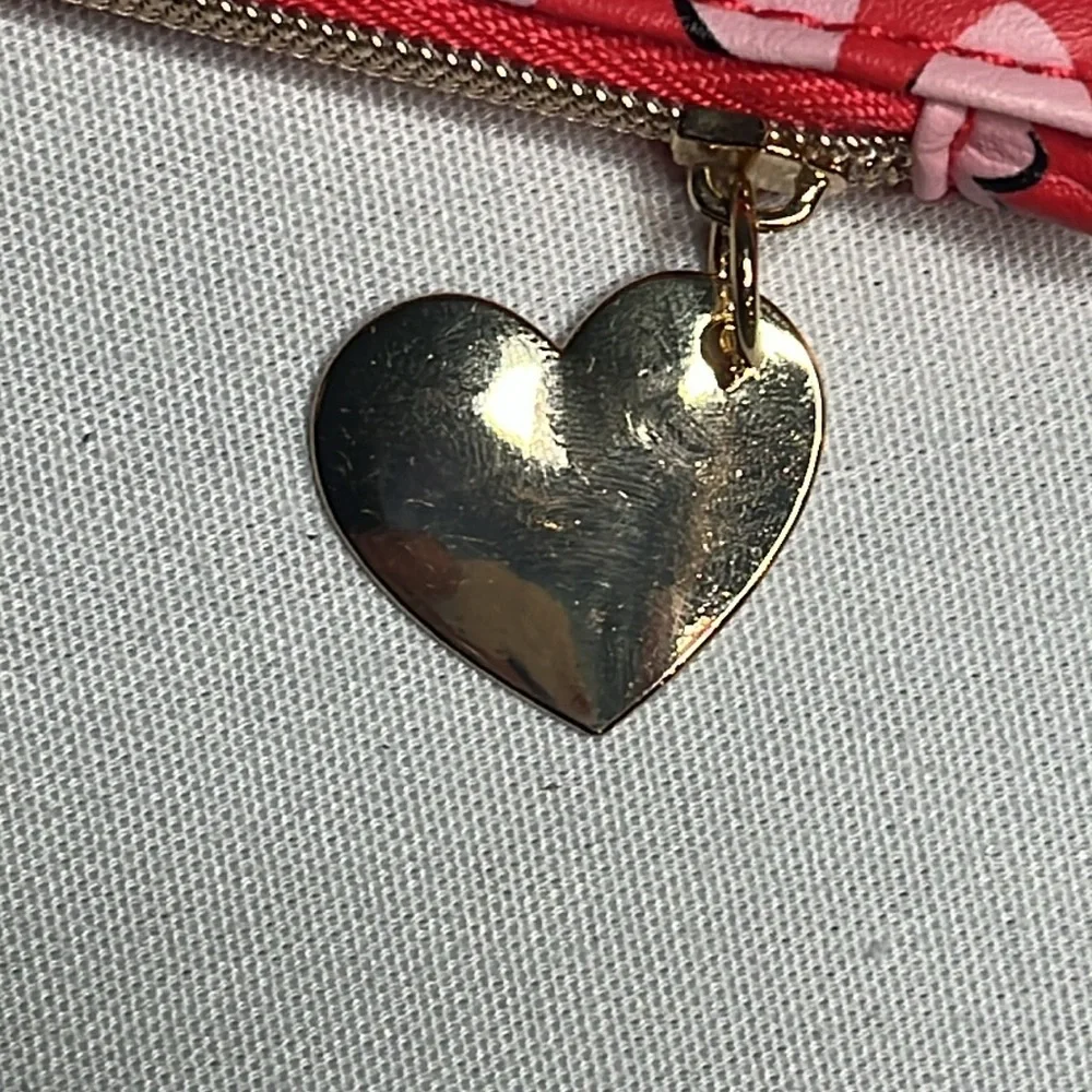 Ipsy brand hearts